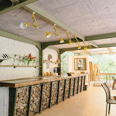 Hotel Habitat Hills à Cisarua Extérieur photo