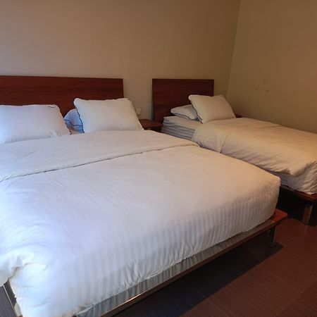 Hotel Habitat Hills à Cisarua Extérieur photo