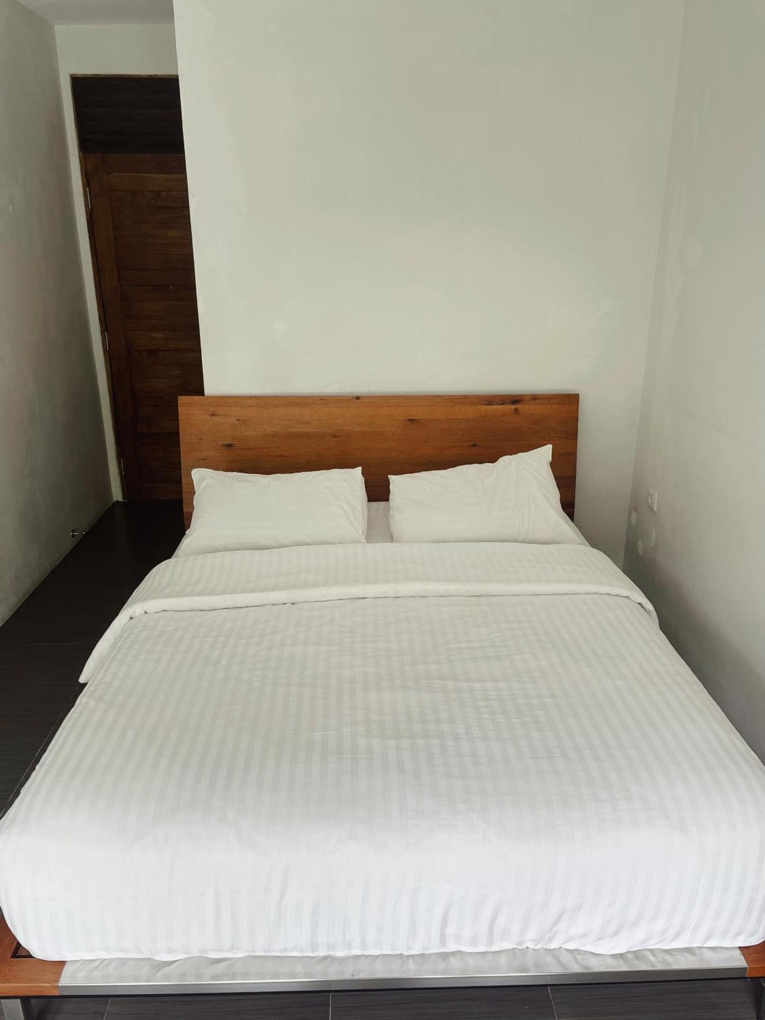 Hotel Habitat Hills à Cisarua Extérieur photo